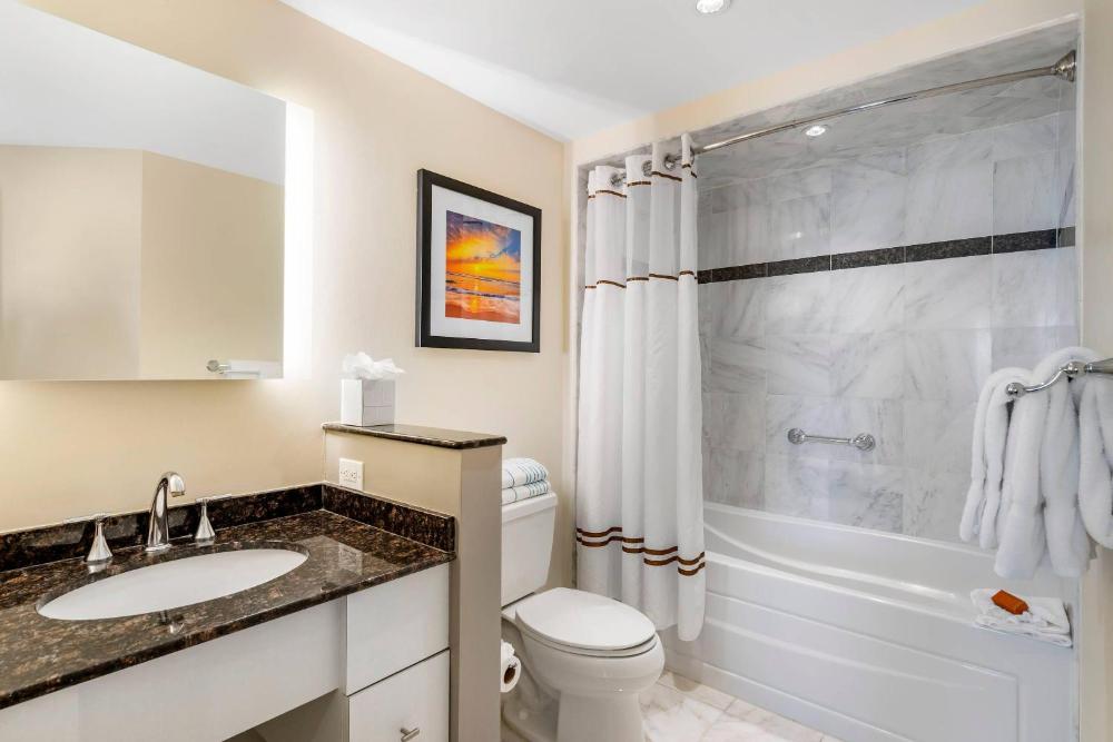 Double Room with Two Double Beds - Non-Smoking interior